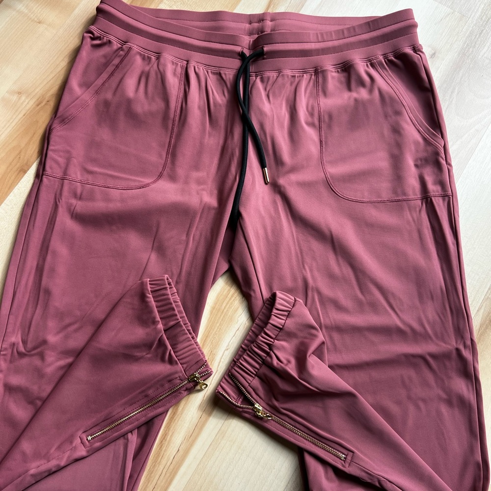 ZYIA Active Rose Joggers
